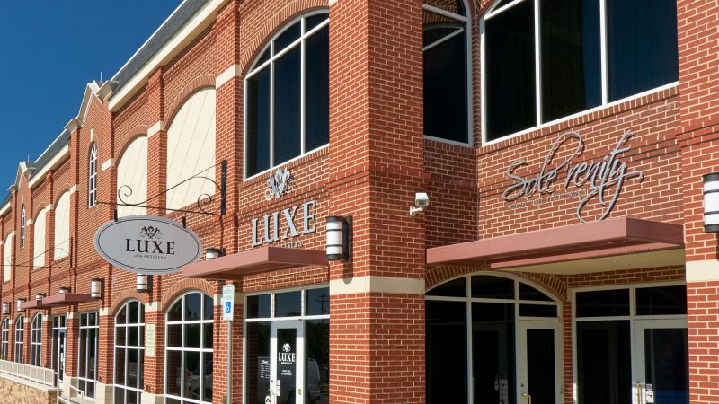 Shops at the Artesian